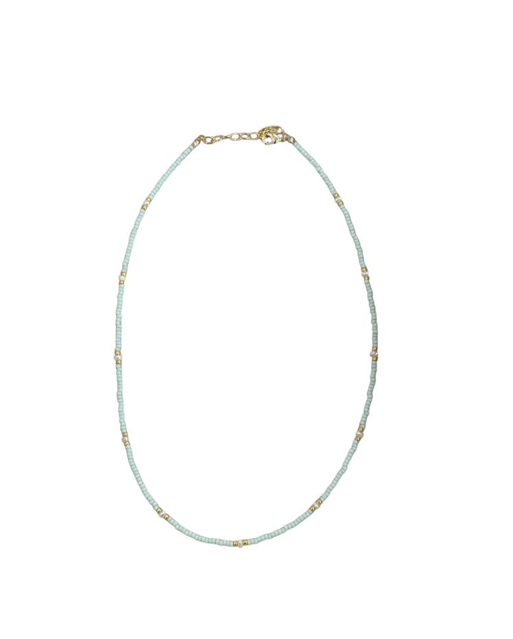 White Fresh shimmer pearl necklace