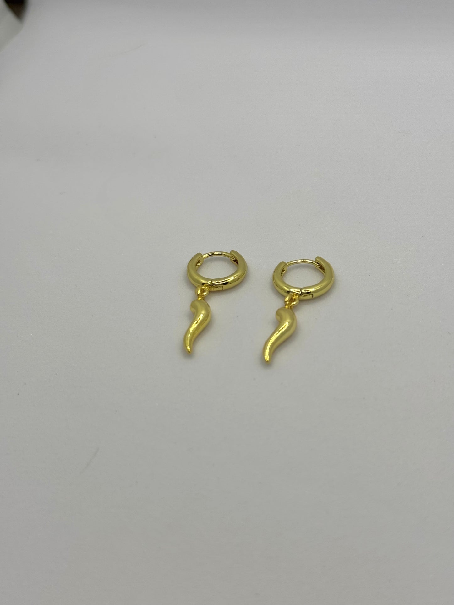 Gold chilli huggies